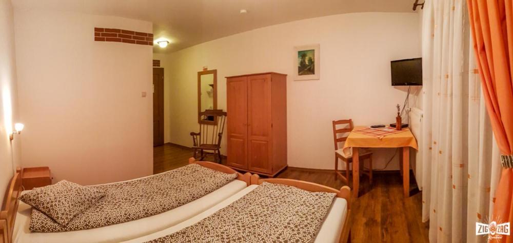 オルドヘユ・セクイエスク Horizont Panzio Bed & Breakfast エクステリア 写真
