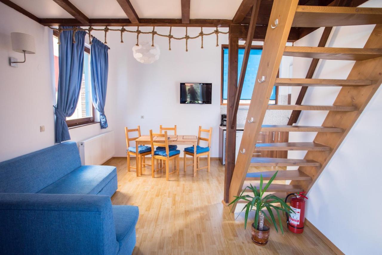 オルドヘユ・セクイエスク Horizont Panzio Bed & Breakfast エクステリア 写真